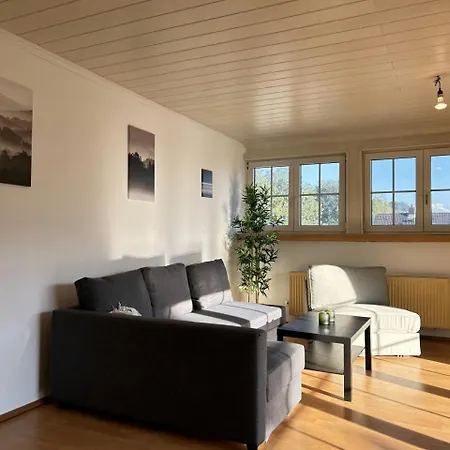 Spacious Apartment For 10